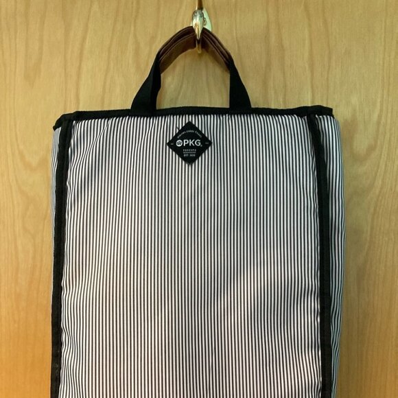 PKG soft body padded laptop or tablet tote with 3 compartments - Picture 7 of 8